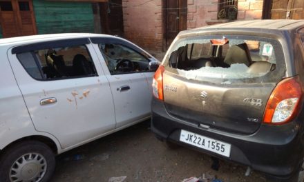 Grenade lobbed by militants misses target in Pulwama