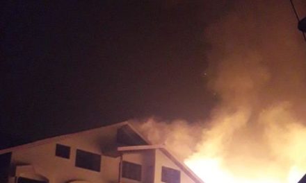 Fire engulfs many houses, Darul-uloom at Jawahar Nagar