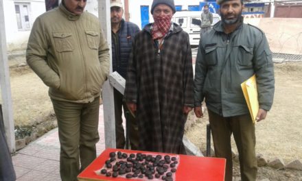 Drug peddler arrested with 1.4 kg cannabis in Kangan