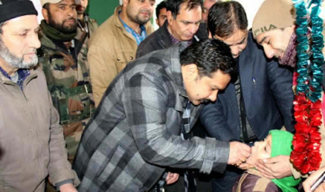 DDC Kick Starts Pulse Polio Immunization Programme In Ganderbal