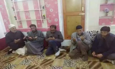 On Mirwaiz’s Directions, Hurriyat (M) Delegation Visits Slain Kangan Youth’s Family;