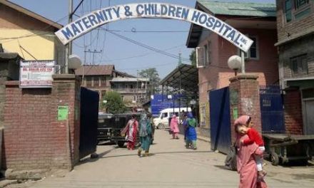 Patients alleged MCH Anantanag employees of corruption