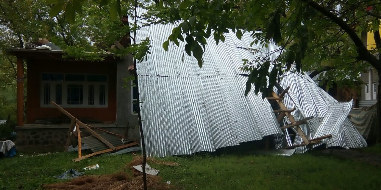 Govt.failed to provide relief windstorm affected and water loged areas :Sahil Farooq