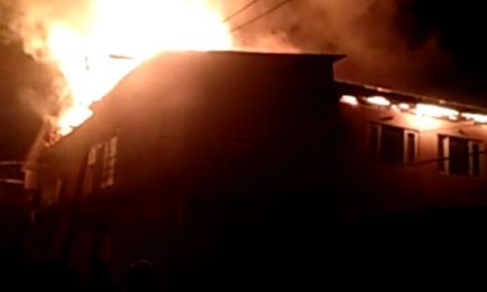 Fire breaks out in municipal committee building in Shopian