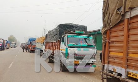 Hundreds of vehicles stranded as Leh highway remains closed