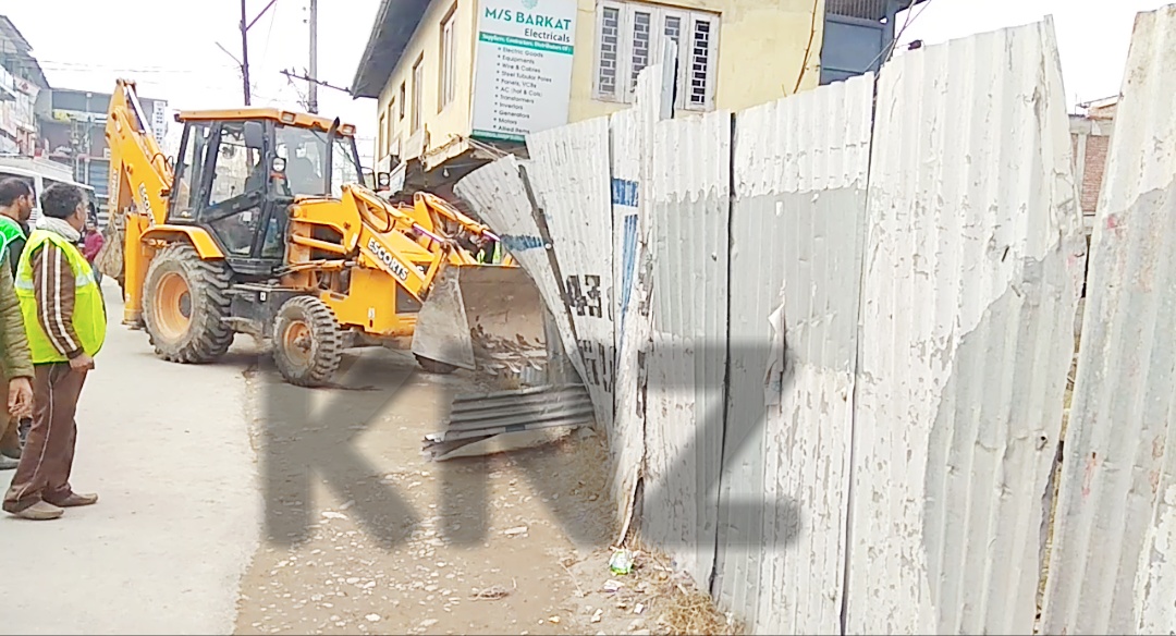 Anti-encroachment drive in Ganderbal