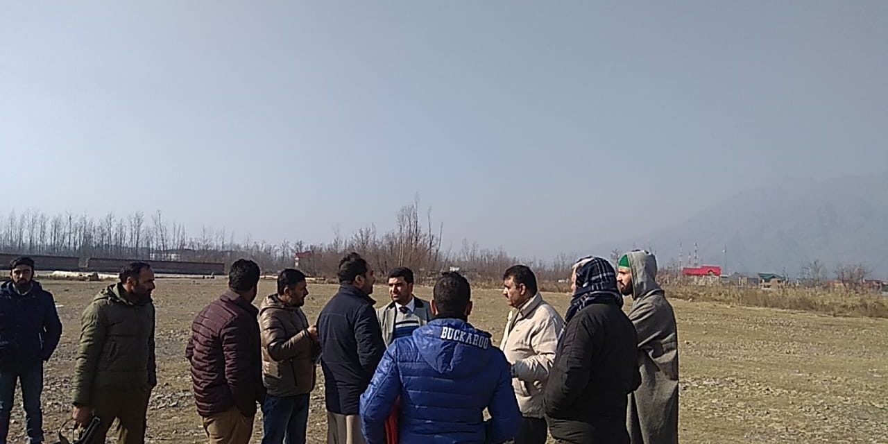 Chairman MC Ganderbal Advocate Altaf lone reviews encroachment drive in Ganderbal town,
