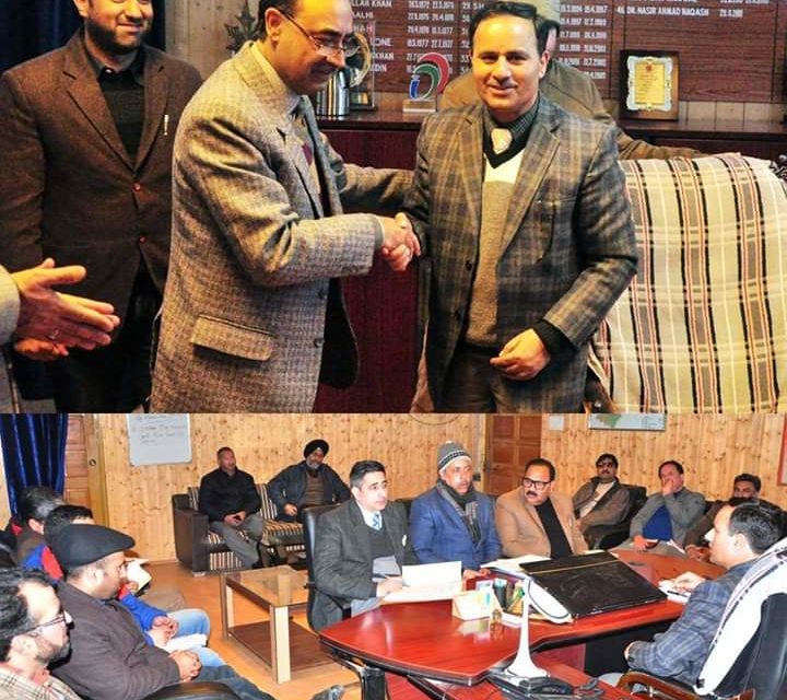 Dr. G.N Ittoo assumes charge as DC Baramulla