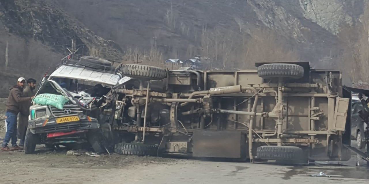 Four CRPF men, five civilians Injured in road mishap in Baramulla