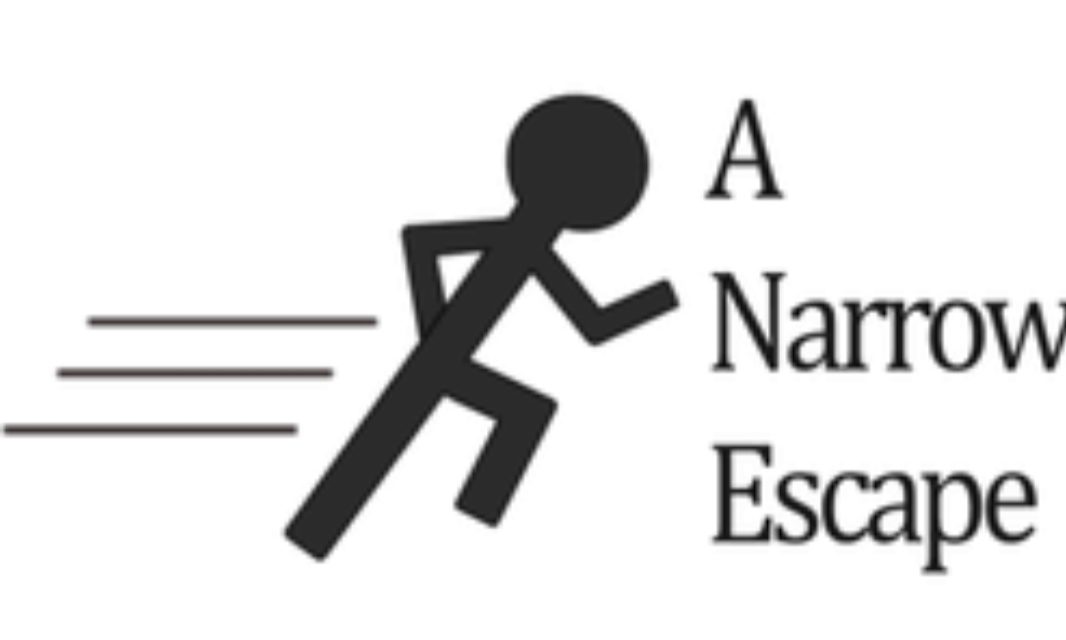 Narrow escape families of two JK police constables after an heavy accumulation of snow fell from the rooftop In Ganderbal