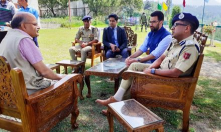 CS tours Shopian, Announces 15 crore  for Mega Fruit Mandi Aglar