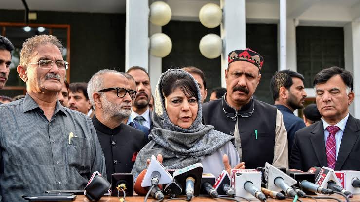 Delhi Elections: Mehbooba congratulates Kejriwal