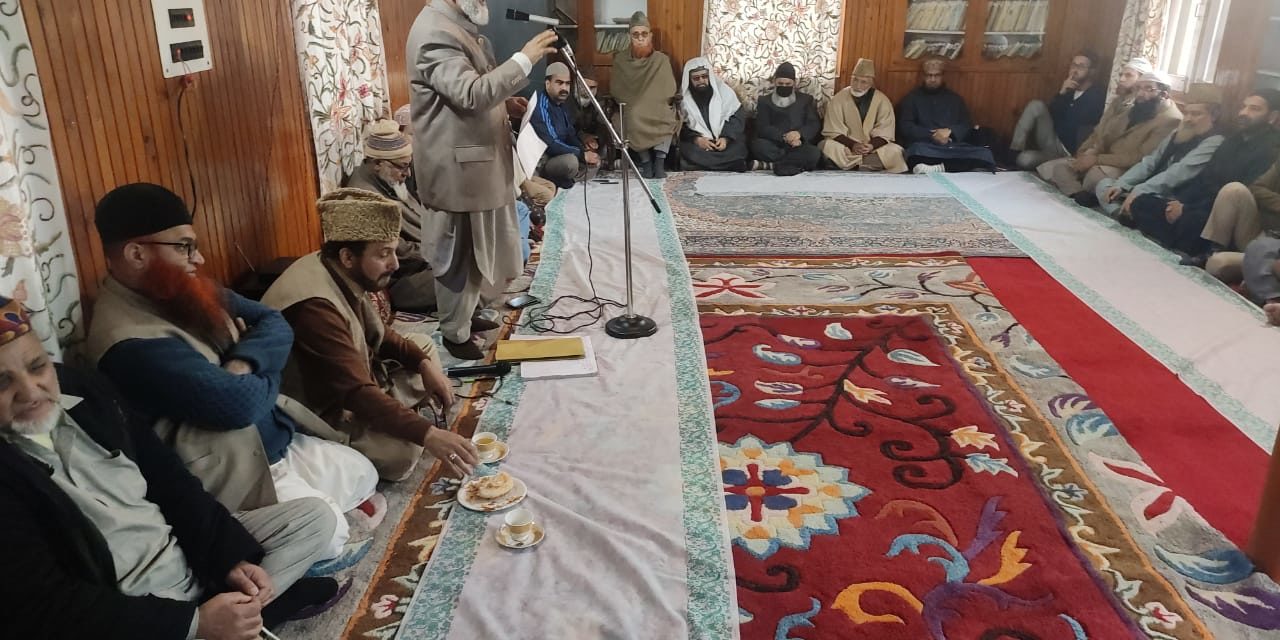 Ulema Meet—No closure of Masjids in Kashmir, Imams to restrict Friday sermons to five minutes only: Grand Mufti