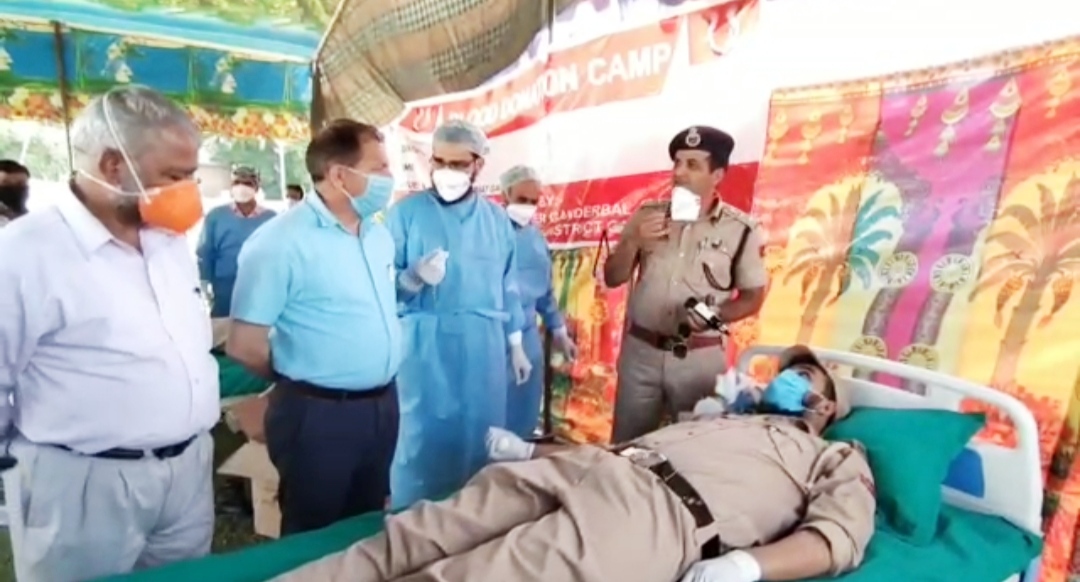 District Administration Ganderbal organizes blood donation camp