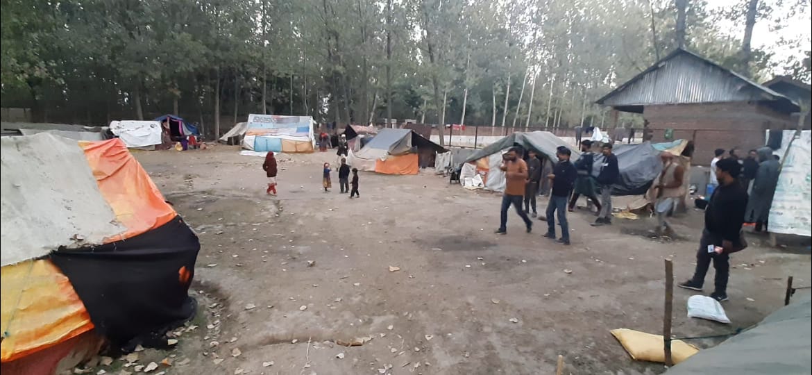 Local Kahsmiri man helps nomad families in their troubled times