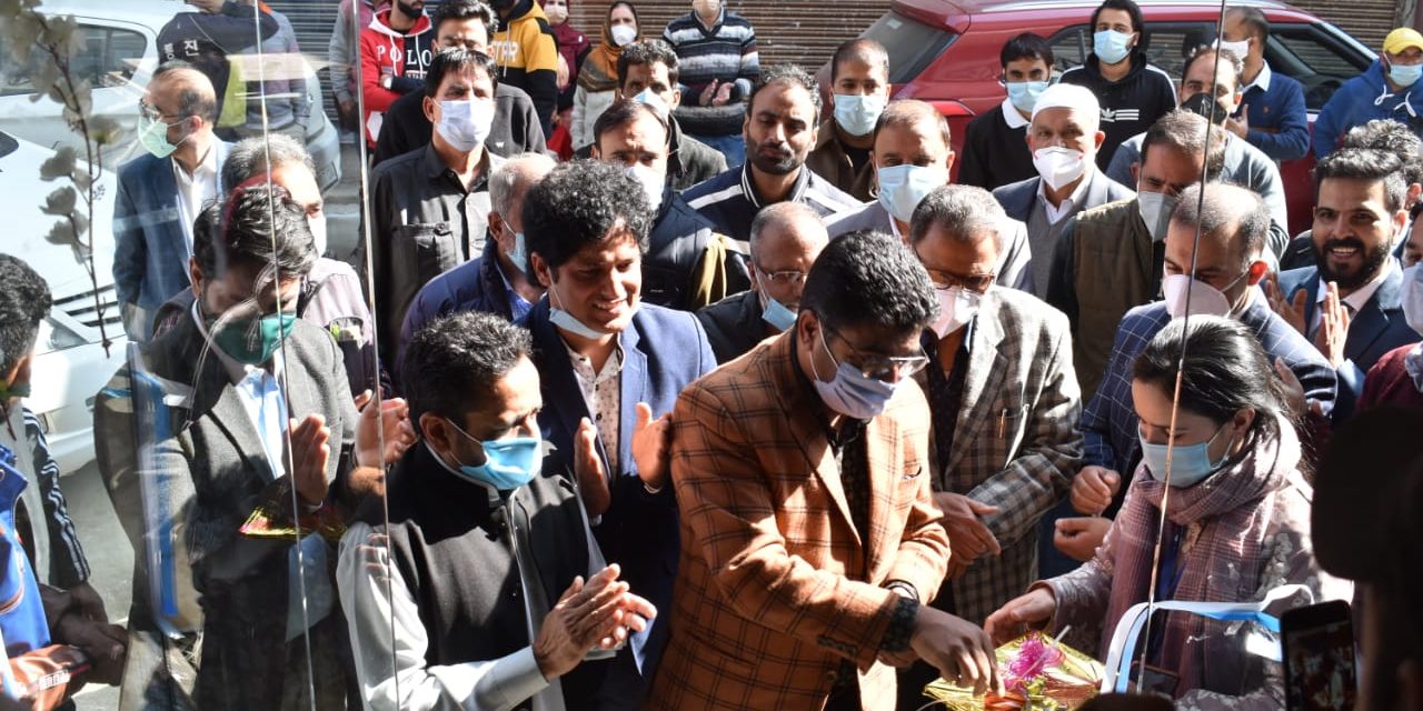 APSC Inaugurated State Of The Art multispeciality clinic with Cutting edge Diagnostic Facilities at North Kashmirs Sopore Town