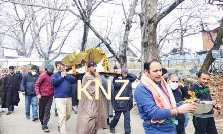 ‘We Do Not Believe in Hate’- Muslims Perform the Last Rites of Kashmiri Pandit in Ganderbal