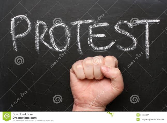 Empanelled ReT aspirants stage protest, demand implementation of court order