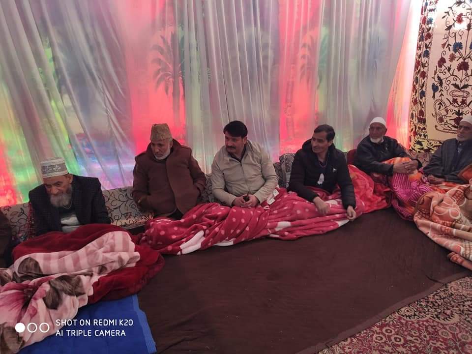 Abid Hussain visited Bonizil to condole on the demise of father of islamic preacher