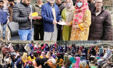 Department of Handicrafts, Handloom organizes awareness cum registration camp at Authwatto tourist resort