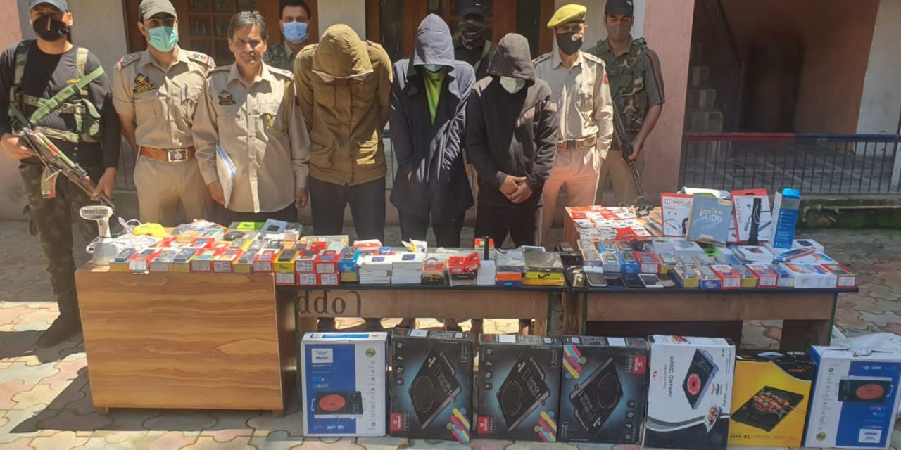 Ganderbal Police arrested 3 burglars,stolen items worth lacs recovered