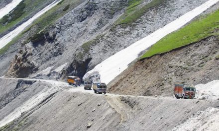 Jammu-Srinagar, Sonamarg-Gumari thoroughfares to remained closed tomorrow