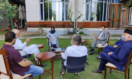 PAGD’s ‘crucial’ meet begins at Mehbooba’s Gupkar residence