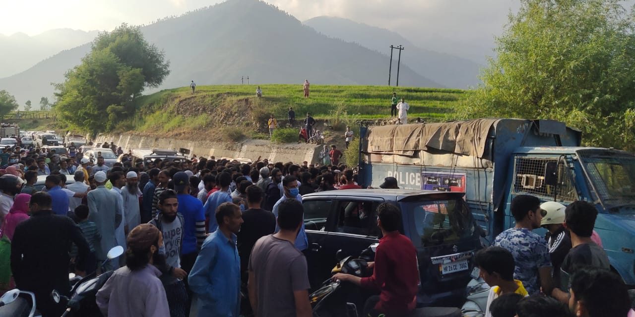 Body of teenager fished out from river Sindh in Ganderbal;‘Deceased was lone son of Mir family’