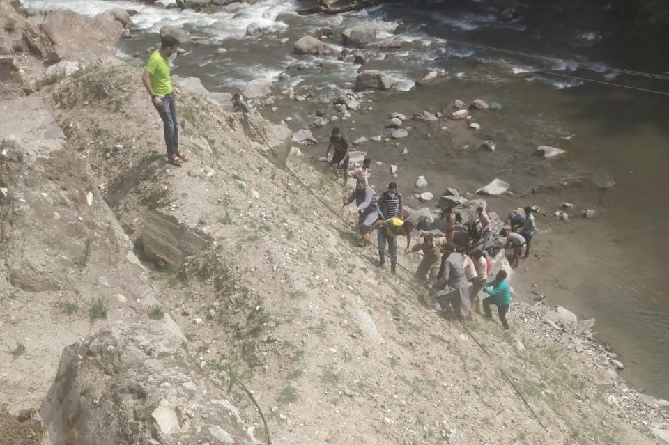 while enjoying a dip, boy drowns to death in kishtwar.