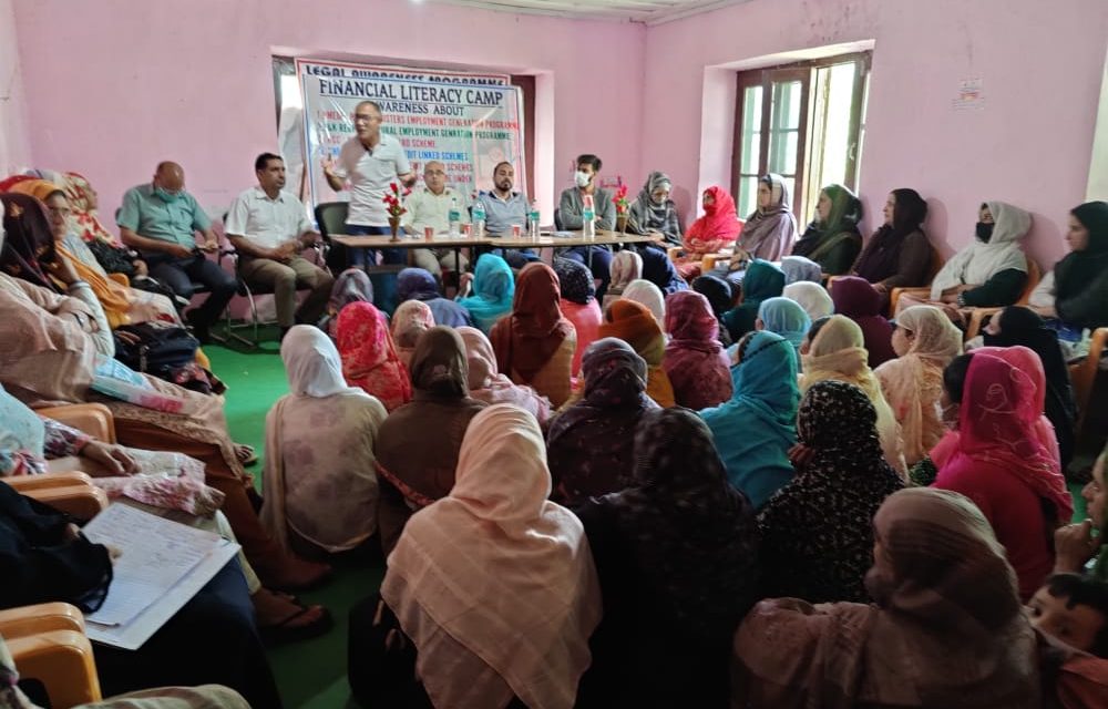UMEED “NRLM” organizes financial literacy camp at Gund.