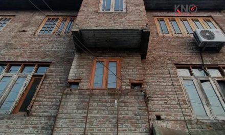 TeH removes sign board from its office in Hyderpora