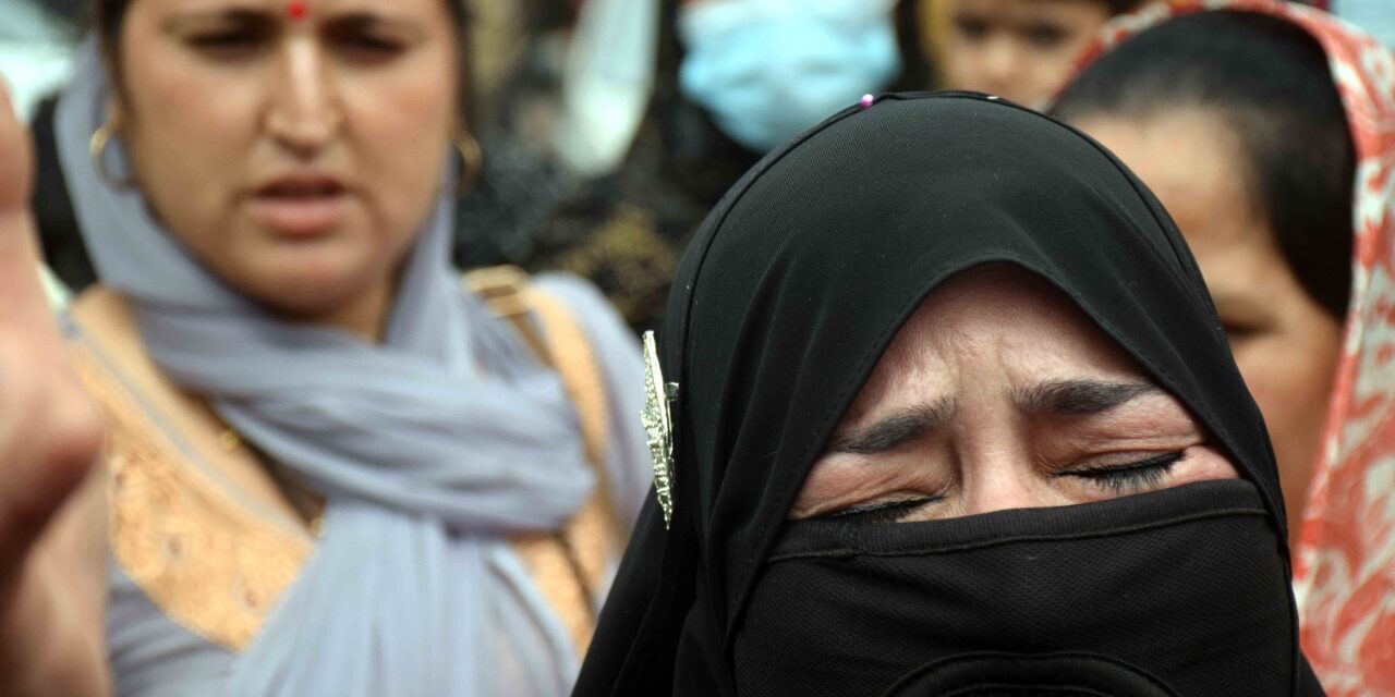 Disengaged Anganwadi Workers, Helpers stage protest