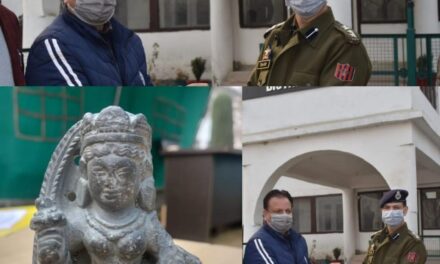 Police recovers 1300yrs old sculpture of Goddess Durga in Budgam