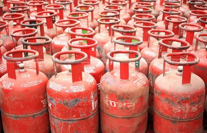 47.4 lakh of 14.2 kg LPG cylinders consumed daily