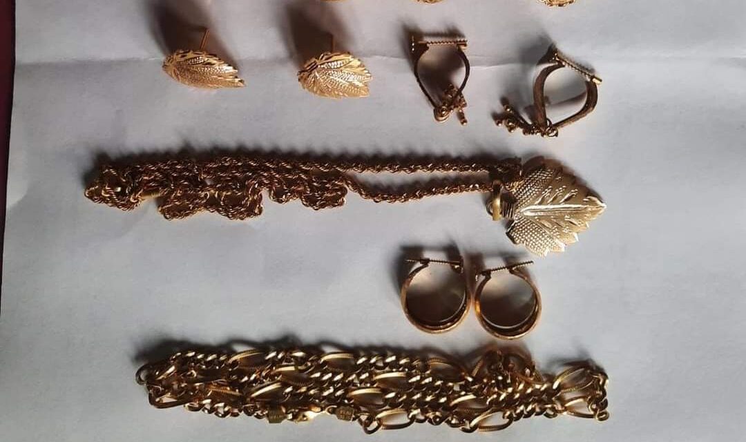 Police solves fraud case, 2 accused arrested