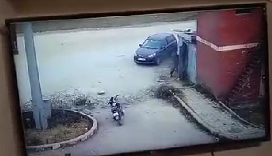 Railway Cop Escapes Unscathed In Militant Attack, Awantipora Village Cordoned Off