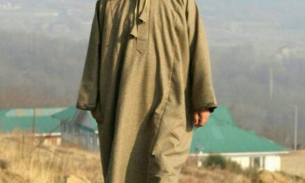 KEC observes ‘Pheran Day’:Appeals LG admin to allow employees to wear traditional Pheran at offices