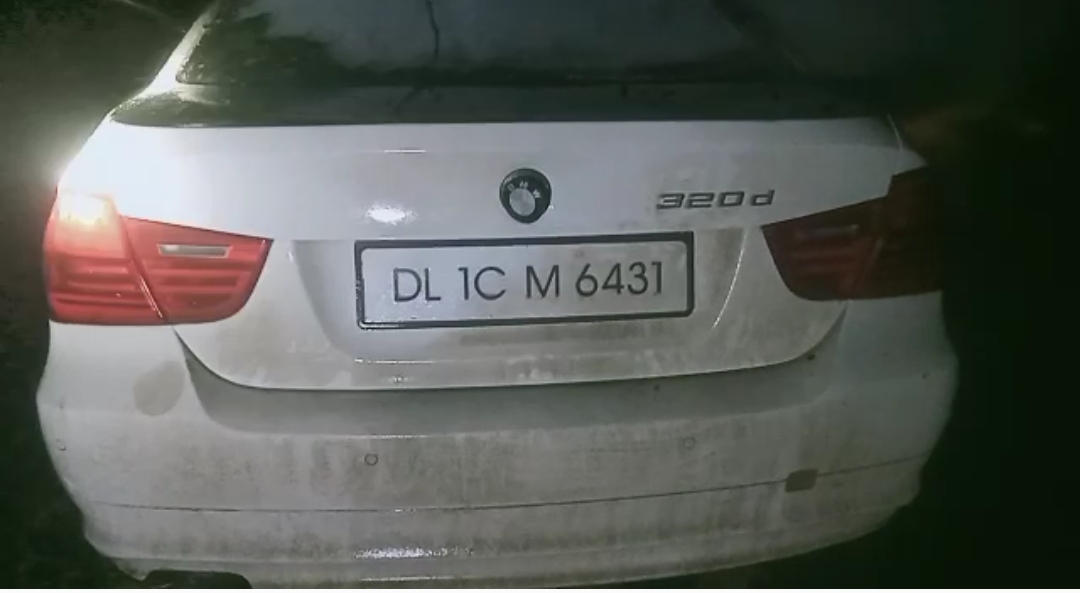 Car hits a tree, Catches fire in Ganderbal