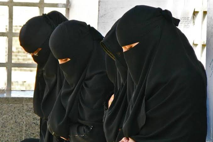 K’taka HC dismisses pleas to wear Hijab in classrooms, says headscarf not a part of Islamic faith