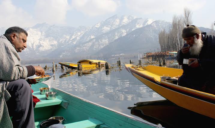 Barring Gulmarg And Pahalgam, Night Temp Settles Above Sub-Zero Level In Kashmir