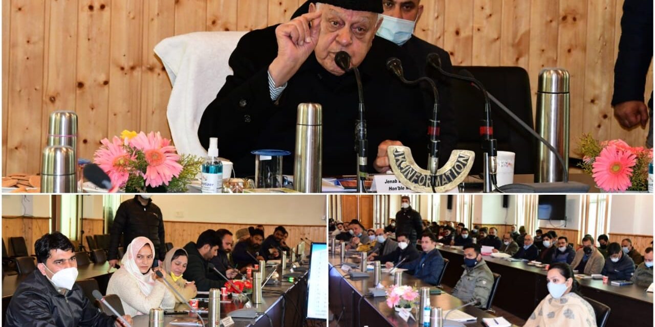 Dr Farooq Abdullah visits Ganderbal, Chairs DISHA meeting of District