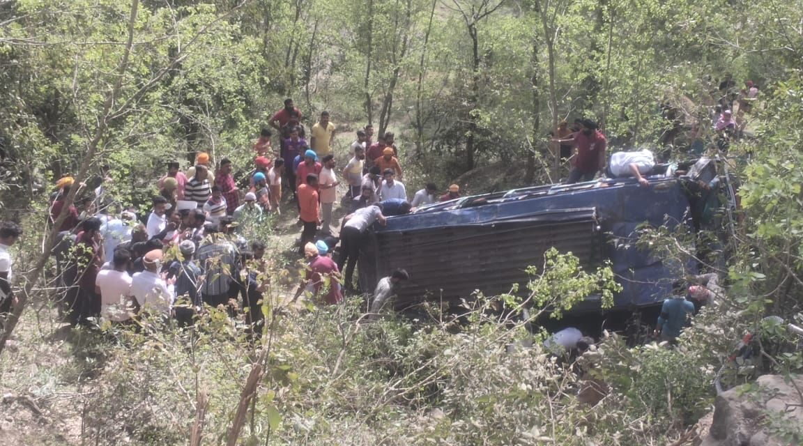 One Person Dies, Many Others Injured In Bus Accident In Rajouri