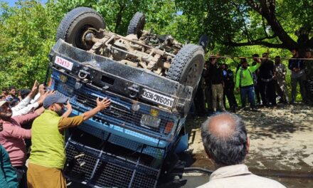 7 CRPF men injured in Shopian road accident
