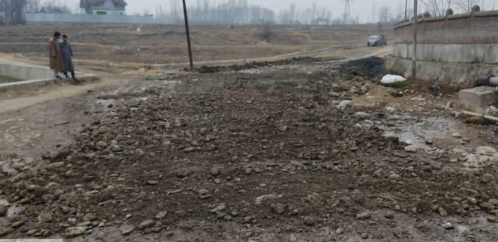 Chappergund-Gutlibagh road will be mecadamised in next month:Officials