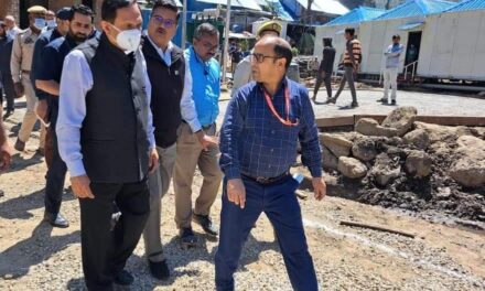 Advisor Bhatnagar visits Chandanwari, Nunwan base camps at Pahalgam