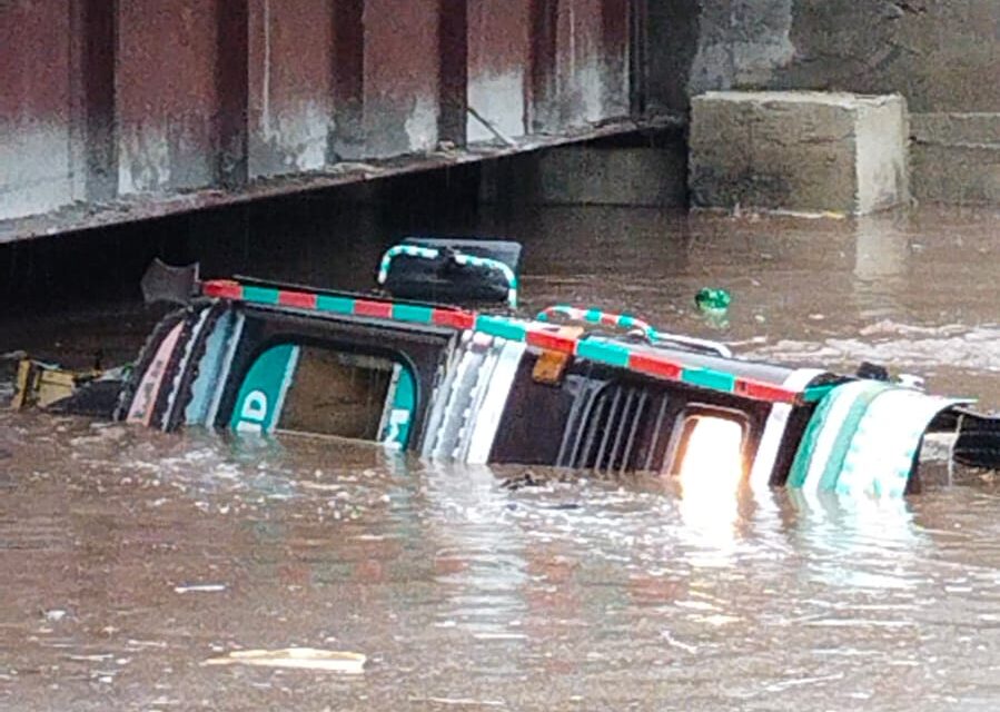 Driver, Conductor Escape Unhurt As Truck Plunges Into Nallah In Ajas Bandipora
