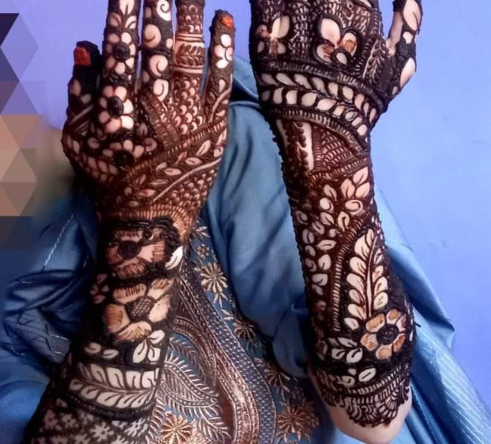 Bandipora girl winning hearts on social media for her creative Mehandi art