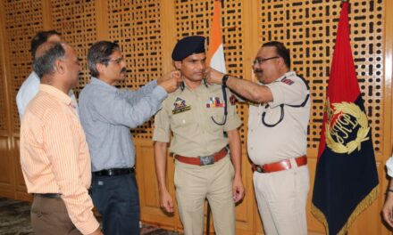 DGP decorates Vijay Kumar (IPS) on his promotion as ADGP