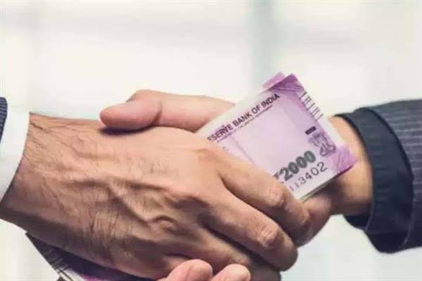 ACB arrests patwari for demanding bribe in Kupwara