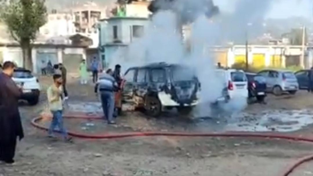 Man held after setting ablaze two parked vehicles near Tehsil Court Complex Surankote Poonch
